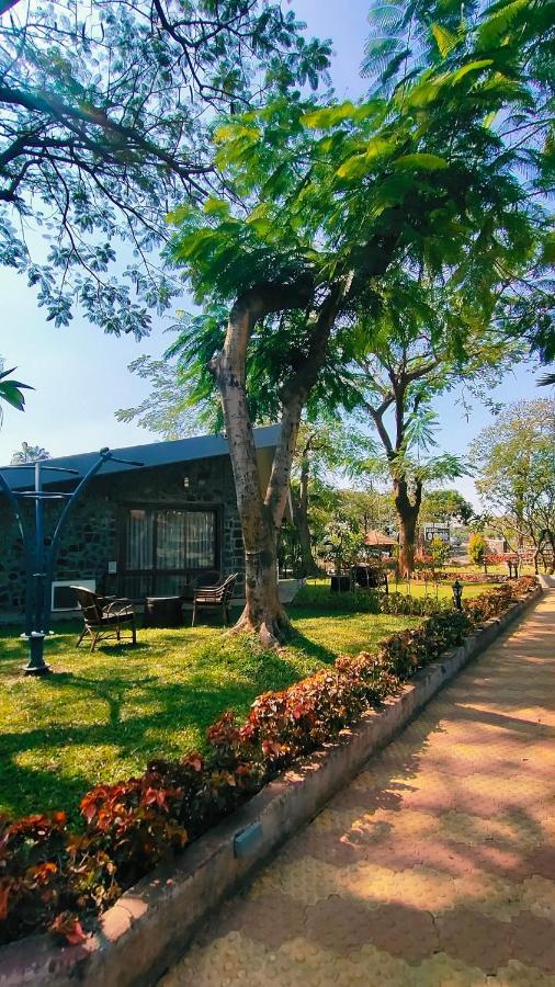 Caves County Resort Mālegaon Exterior photo
